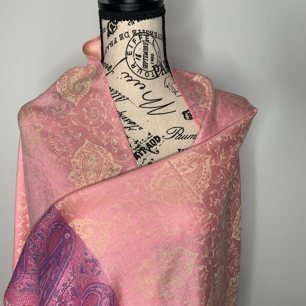 Pashmina - Picture 3 of 5